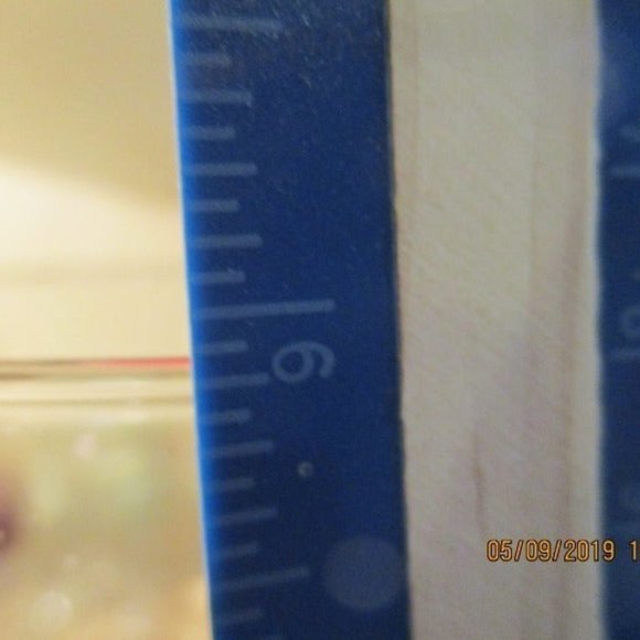 THE TALL CANDLE IN THE MIDDLE - Picture 7 of 10